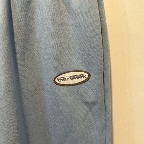 Girl Crush - Jogging - Picture 4 of 8